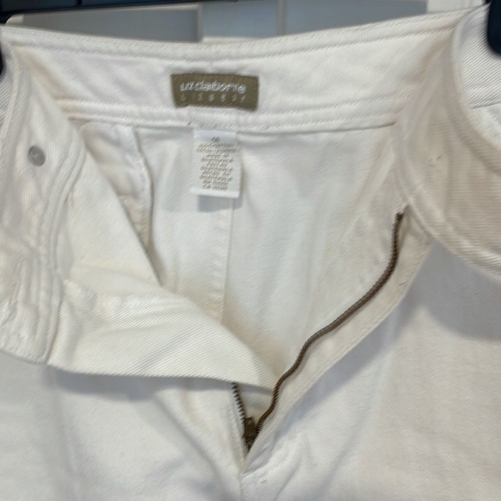 Liz Claiborne Liz wear white jean skirt, size 14.(fits like a 12) - Picture 2 of 6
